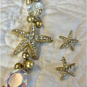Necklace with gold & iridescent decor w/large star ⭐️ matching starfish earrings
